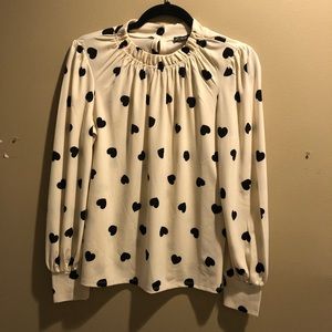 Adrianna Papell Cream/Black Big Hearts Long Sleeve Top. Size M